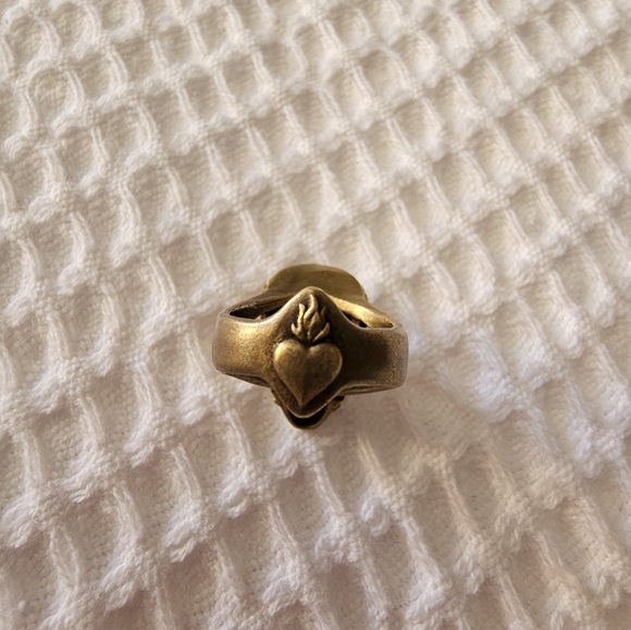 Super cool sugar skull ring by moon Raven design - Picture 3 of 6